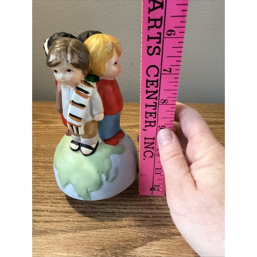 N/A porcelain children